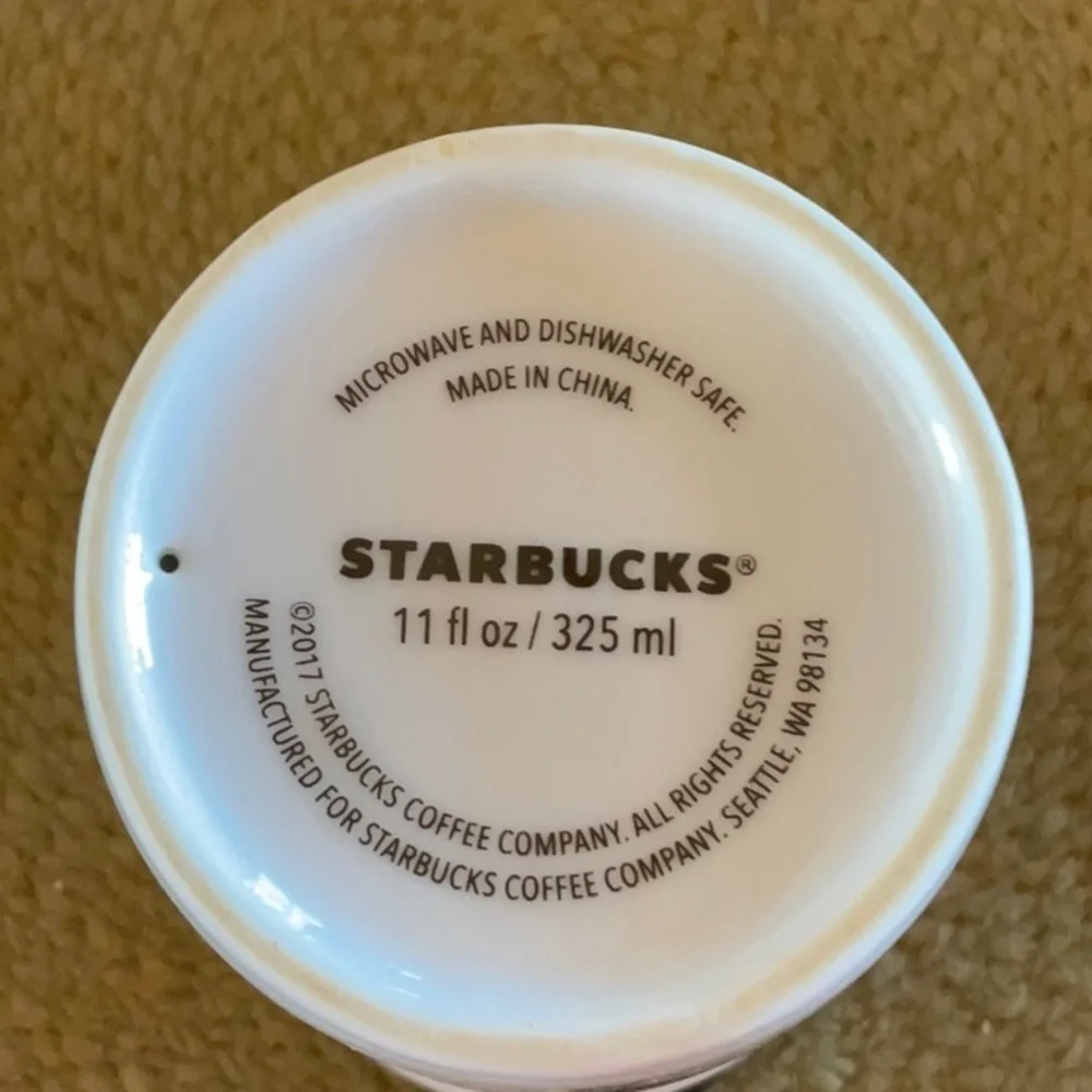 Starbucks travel mug. 2017 Christmas with lid. 11oz
